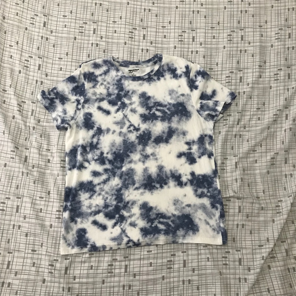 BLUE WHITE TEE
